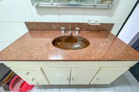 Casa à venda com 145m², 3 quartos e 2 vagasBanheiro