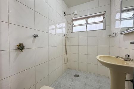 Casa à venda com 145m², 3 quartos e 2 vagasBanheiro