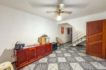 Casa à venda com 145m², 3 quartos e 2 vagasSala