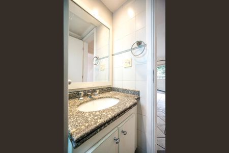 Apartamento à venda com 120m², 3 quartos e 2 vagasBanheiro social