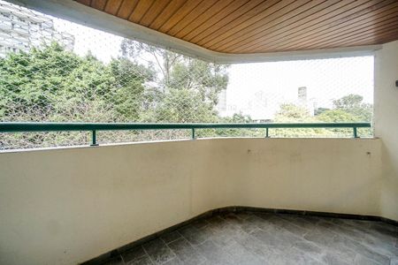 Apartamento à venda com 120m², 3 quartos e 2 vagasVaranda