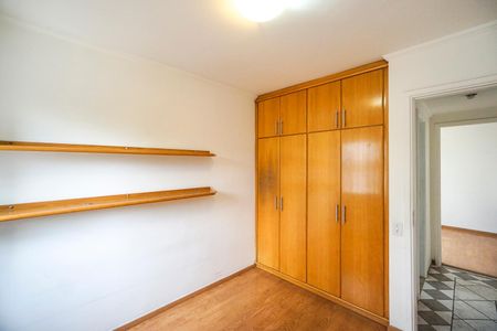 Apartamento à venda com 120m², 3 quartos e 2 vagasQuarto 02