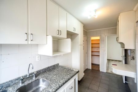 Apartamento à venda com 120m², 3 quartos e 2 vagasCozinha