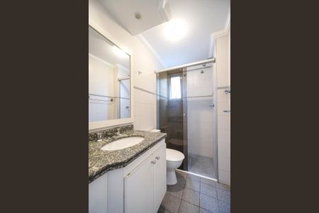 Apartamento à venda com 120m², 3 quartos e 2 vagasBanheiro da suíte