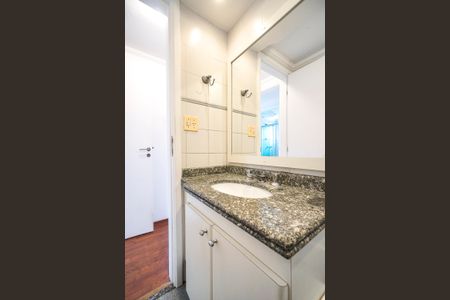 Apartamento à venda com 120m², 3 quartos e 2 vagasBanheiro da suíte