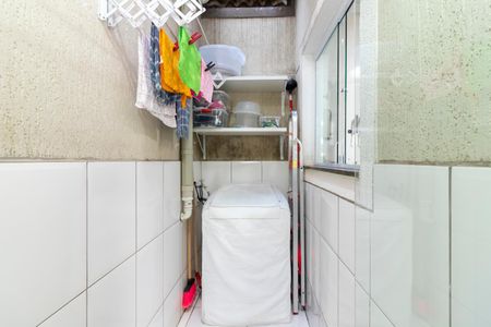 Casa de condomínio à venda com 80m², 2 quartos e 1 vagaÁrea de Serviço