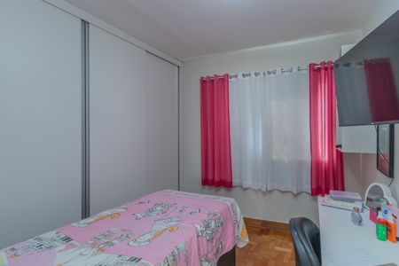 Casa à venda com 277m², 3 quartos e 3 vagas Casa à venda com 277m², 3 quartos e 3 vagasQuarto 2