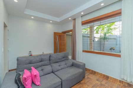 Casa à venda com 277m², 3 quartos e 3 vagas Casa à venda com 277m², 3 quartos e 3 vagasSala