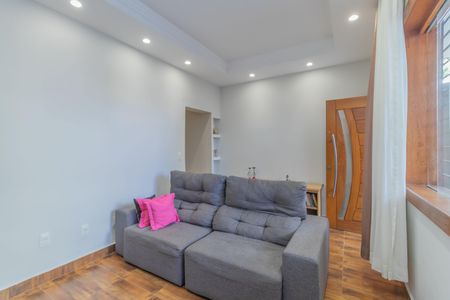 Casa à venda com 277m², 3 quartos e 3 vagas Casa à venda com 277m², 3 quartos e 3 vagasSala