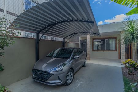 Casa à venda com 277m², 3 quartos e 3 vagas Casa à venda com 277m², 3 quartos e 3 vagasÁrea comum