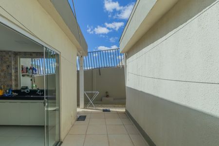 Casa à venda com 277m², 3 quartos e 3 vagas Casa à venda com 277m², 3 quartos e 3 vagasÁrea comum