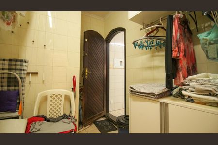 Casa à venda com 300m², 3 quartos e 2 vagasÁrea de Serviço