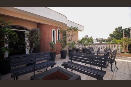 Casa à venda com 300m², 3 quartos e 2 vagasVaranda