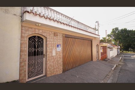Casa à venda com 300m², 3 quartos e 2 vagasFachada e Placa