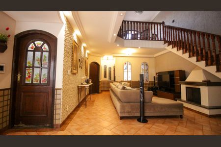 Casa à venda com 300m², 3 quartos e 2 vagasSala