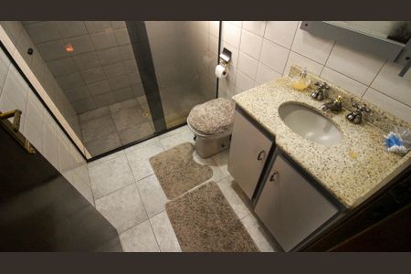 Casa à venda com 300m², 3 quartos e 2 vagasBanheiro