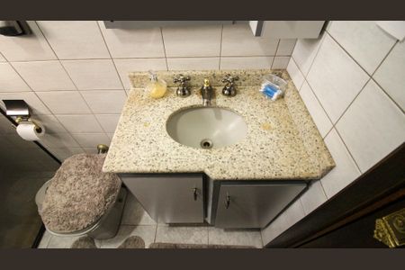 Casa à venda com 300m², 3 quartos e 2 vagasBanheiro