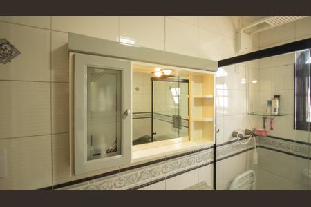 Casa à venda com 300m², 3 quartos e 2 vagasBanheiro da Suíte