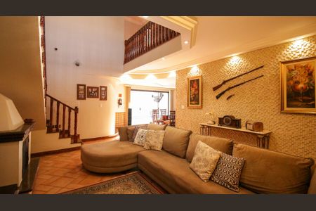 Casa à venda com 300m², 3 quartos e 2 vagasSala