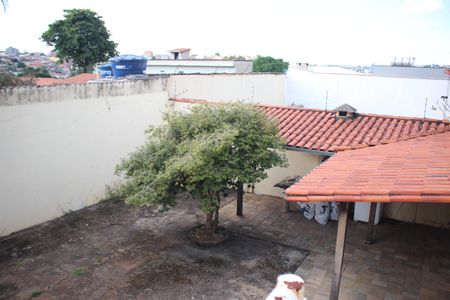 Casa à venda com 439m², 4 quartos e 4 vagasQuintal
