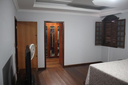 Casa à venda com 439m², 4 quartos e 4 vagasCobertura