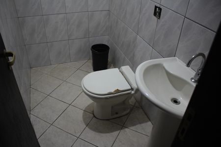 Casa à venda com 439m², 4 quartos e 4 vagasBanheiro 2