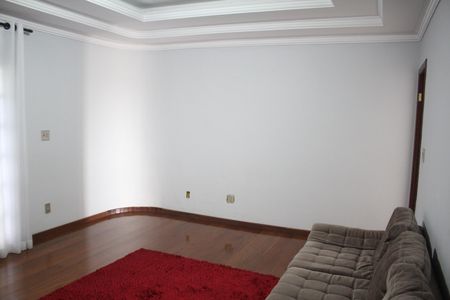 Casa à venda com 439m², 4 quartos e 4 vagasSala