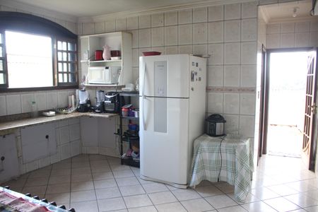 Casa à venda com 439m², 4 quartos e 4 vagasCozinha