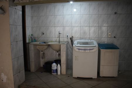 Casa à venda com 439m², 4 quartos e 4 vagasÁrea de Serviço 2