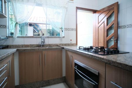 Casa à venda com 125m², 2 quartos e 2 vagasCozinha