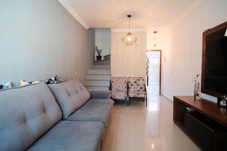 Casa à venda com 125m², 2 quartos e 2 vagasSala