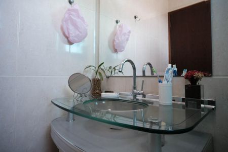 Casa à venda com 125m², 2 quartos e 2 vagasBanheiro Quarto 2