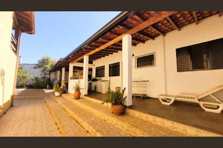 Casa à venda com 319m², 3 quartos e 7 vagasÁrea Externa