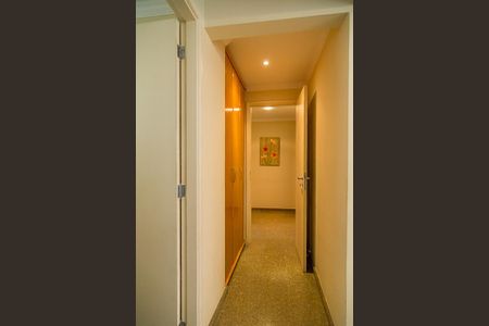 Apartamento à venda com 146m², 3 quartos e 3 vagas Apartamento à venda com 146m², 3 quartos e 3 vagasCorredor