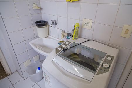 Apartamento à venda com 146m², 3 quartos e 3 vagas Apartamento à venda com 146m², 3 quartos e 3 vagasÁrea de Serviço