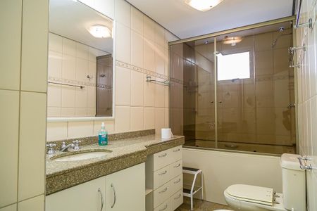 Apartamento à venda com 146m², 3 quartos e 3 vagas Apartamento à venda com 146m², 3 quartos e 3 vagasBanheiro Suíte 3