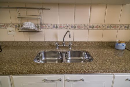 Apartamento à venda com 146m², 3 quartos e 3 vagas Apartamento à venda com 146m², 3 quartos e 3 vagasCozinha