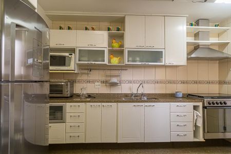 Apartamento à venda com 146m², 3 quartos e 3 vagas Apartamento à venda com 146m², 3 quartos e 3 vagasCozinha