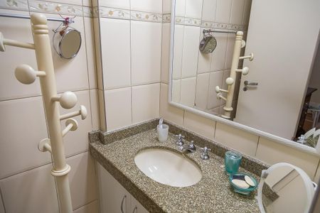 Apartamento à venda com 146m², 3 quartos e 3 vagas Apartamento à venda com 146m², 3 quartos e 3 vagasBanheiro Suíte 3