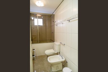 Apartamento à venda com 146m², 3 quartos e 3 vagas Apartamento à venda com 146m², 3 quartos e 3 vagasBanheiro Suíte 3