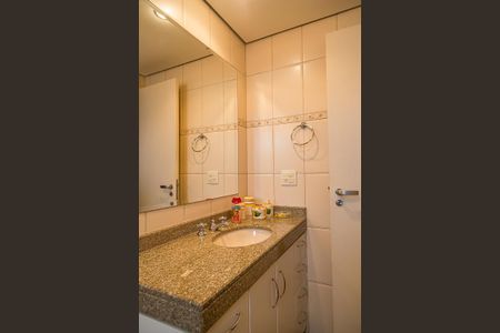 Apartamento à venda com 146m², 3 quartos e 3 vagas Apartamento à venda com 146m², 3 quartos e 3 vagasBanheiro Suíte 2