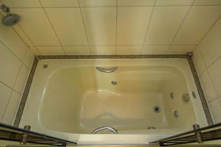 Apartamento à venda com 146m², 3 quartos e 3 vagas Apartamento à venda com 146m², 3 quartos e 3 vagasBanheiro Suíte 3