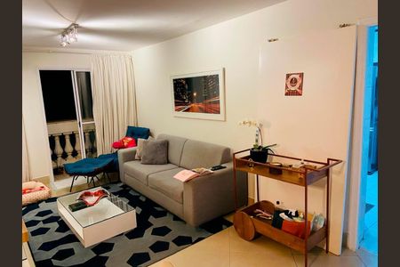 Apartamento à venda com 102m², 3 quartos e 1 vagaFoto 02