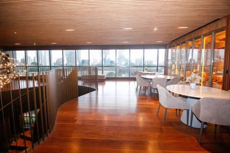 Apartamento para alugar com 265m², 3 quartos e 4 vagas Apartamento para alugar com 265m², 3 quartos e 4 vagasÁrea comum - Salão de festas