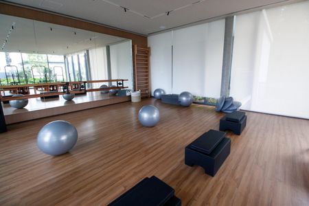 Apartamento para alugar com 265m², 3 quartos e 4 vagas Apartamento para alugar com 265m², 3 quartos e 4 vagasÁrea comum - Sala de Ginástica
