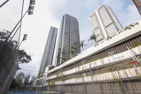 Apartamento para alugar com 265m², 3 quartos e 4 vagas Apartamento para alugar com 265m², 3 quartos e 4 vagasFachada