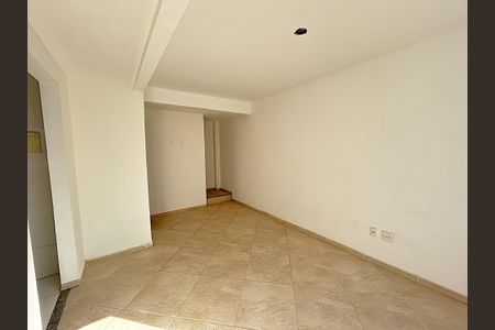 Casa para alugar com 62m², 2 quartos e 1 vagaSala