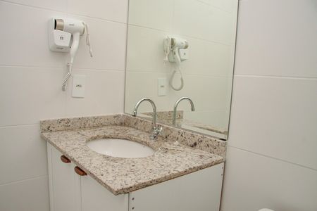 Apartamento para alugar com 26m², 1 quarto e sem vaga Apartamento para alugar com 26m², 1 quarto e sem vagaBanheiro