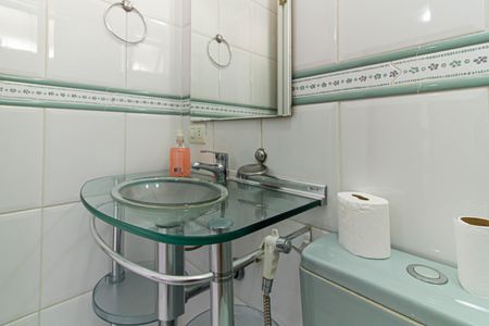 Apartamento para alugar com 102m², 2 quartos e 1 vaga Apartamento para alugar com 102m², 2 quartos e 1 vagaBanheiro