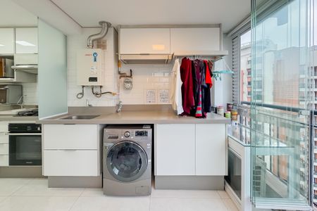 Apartamento à venda com 70m², 2 quartos e 1 vagaÁrea de Serviço